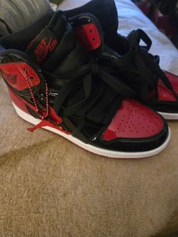 Youth boys size 5 Jordans