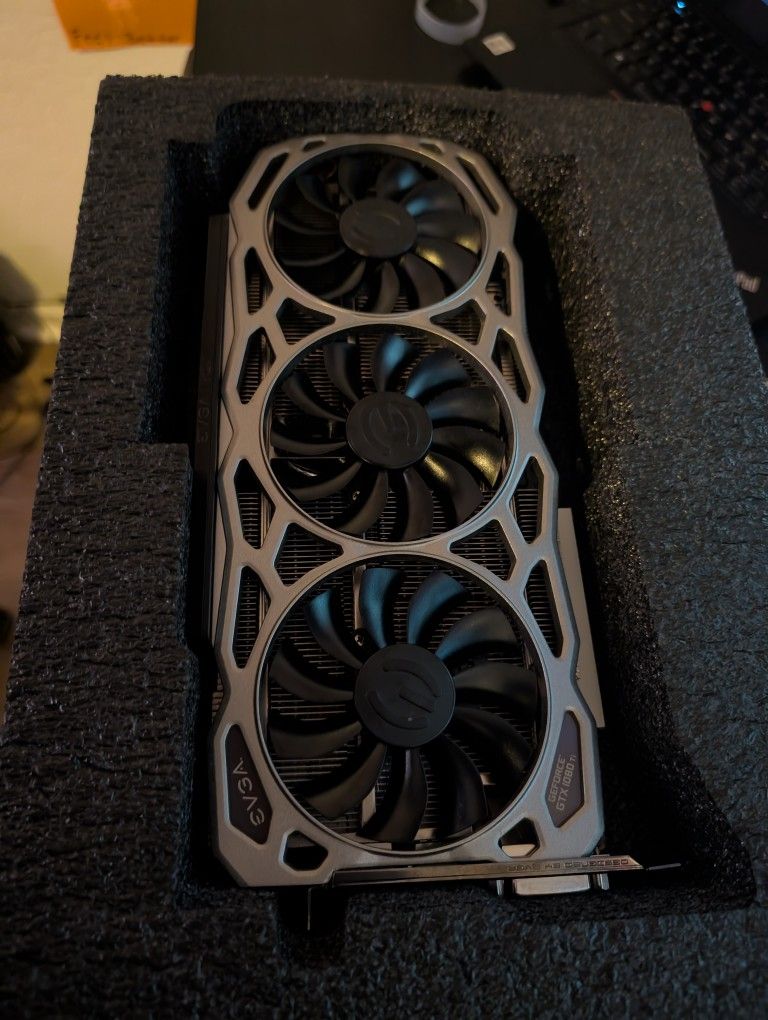 EVGA GeForce GTX 1080 Ti FTW3 Gaming, 11GB GDDR5X, iCX