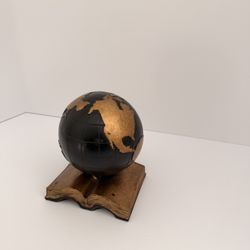 Vintage Black & Gold Decorative Globe on Book Base – Classic Desk or Shelf Ornament