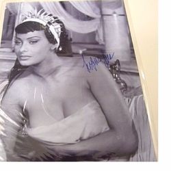Autographs Sophia Loren Hand Signed Photo W/COA/DNA 