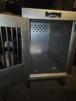 East Coast custom heavy duty https://offerup.com/redirect/?o=YWx1bWludW0uZG9n crate with cart. 38" x 28" x22"