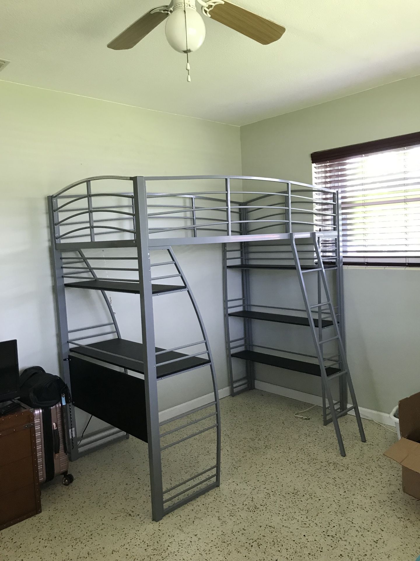 Bunk bed almost new hardly used