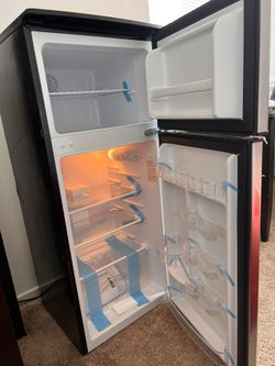New Refrigerator-Freezer