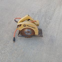 B & Decker Circular Saw...