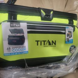 Titan Deep Freeze 30qt Zipperless HardBody Cooler

