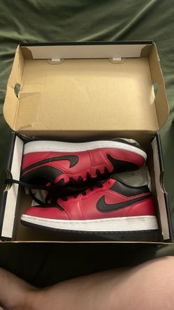 Jordan 1 lows red/black