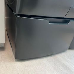 GE 28 in. Wide Laundry Pedestal with 16 in. Height 