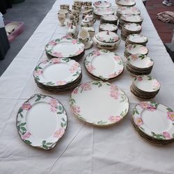 Franciscan,  Desert Rose Dishes