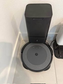I3 iRobot Roomba