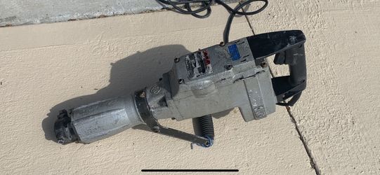 Demolition hammer