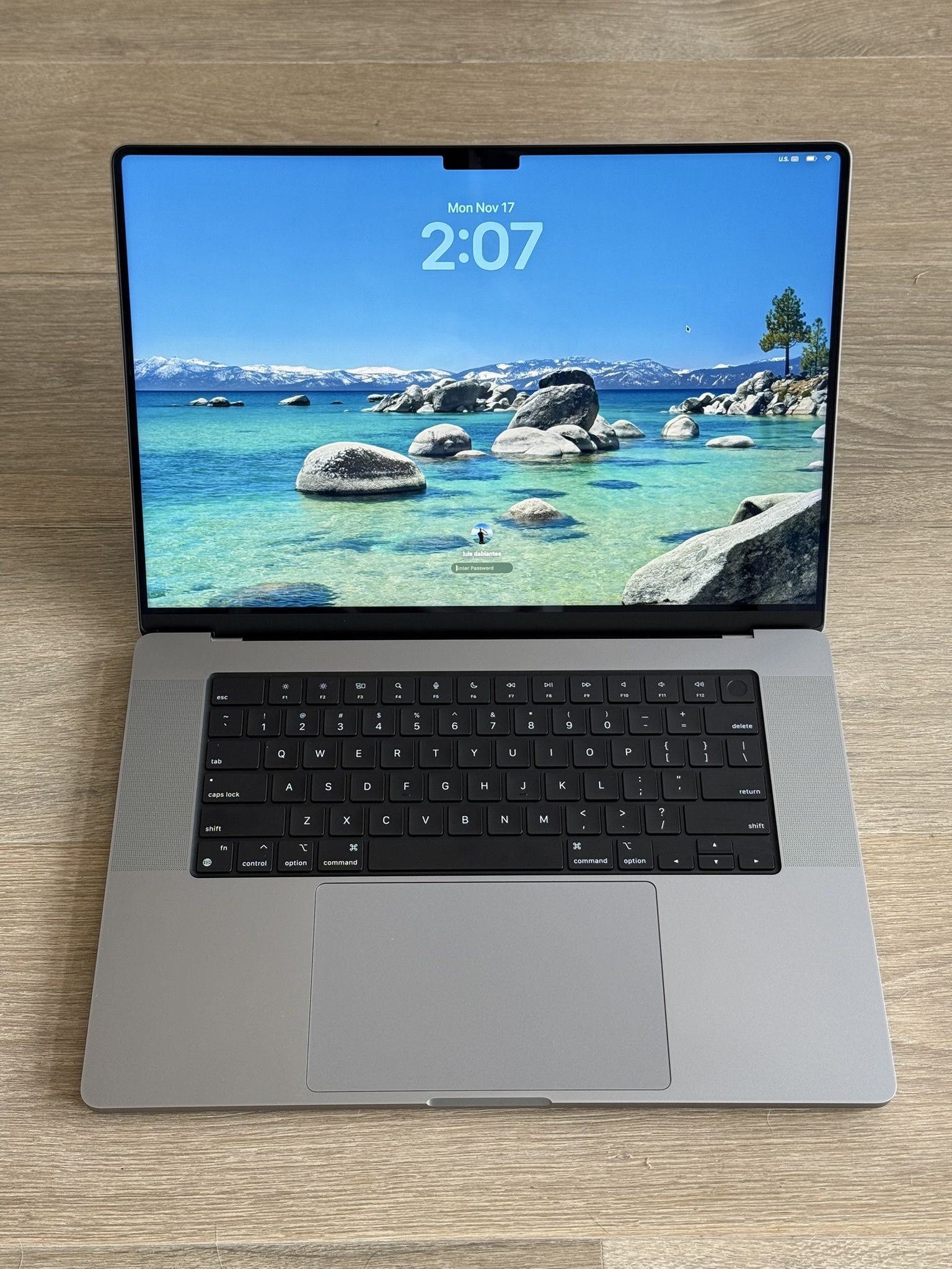 MacBook Pro 16 M1 Max 2TB (32 Core GPU) - MAXED OUT