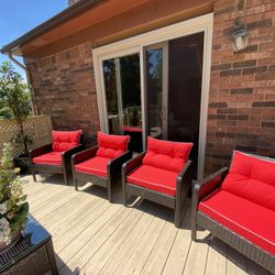 Very Gorgeous 4 Chairs And Table