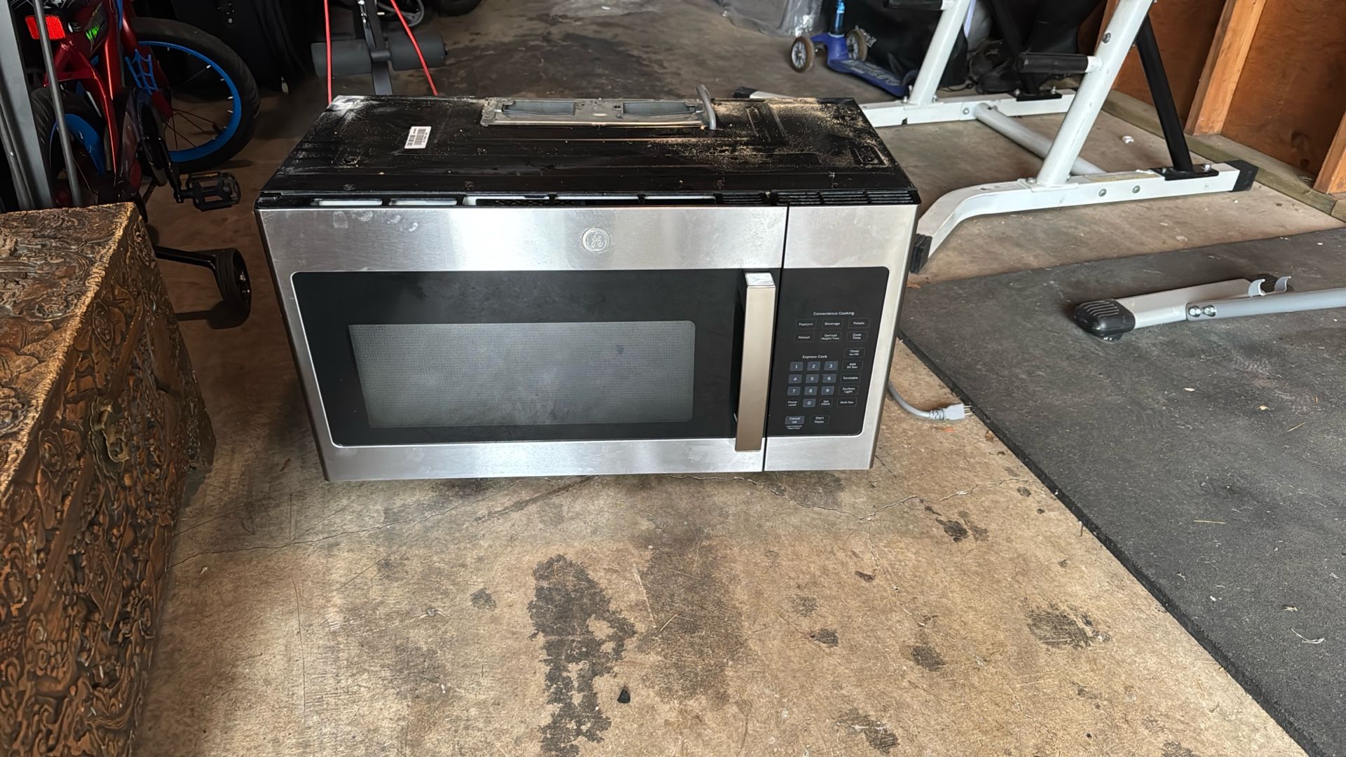 GE Microwave FREE- Bought Condo Replacing Appliances