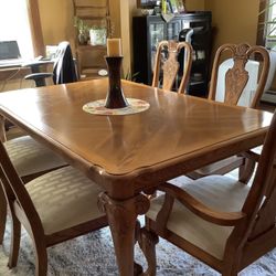 Dining/ Kitchen Table Set