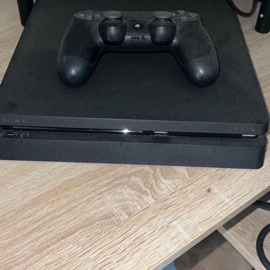 PS4 SLIM with 2 Controllers & Astro A10