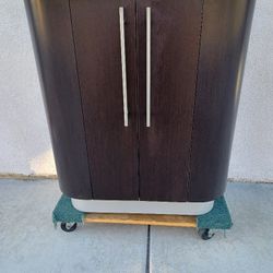 Like New, Kitchen & Bathroom Cabinet 