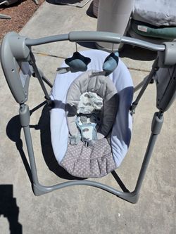 Graco slim spaces compact swing