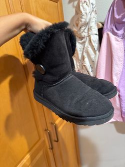 Ugg black bailey boots 7