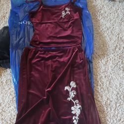 Velvet stretchy tank and long skirt