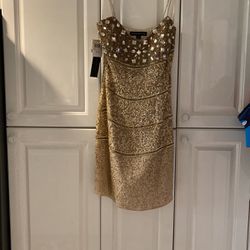 STUNNING  GOLD ASSORTED CLEAR STONES AND CHAMPAGNE AND GOLD SEQUINS PARTY DRESS