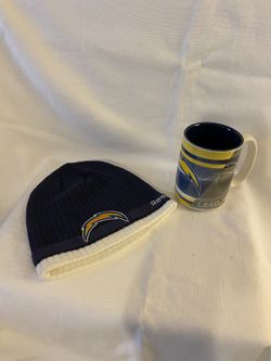 Los Chargers coffee mug and beanie