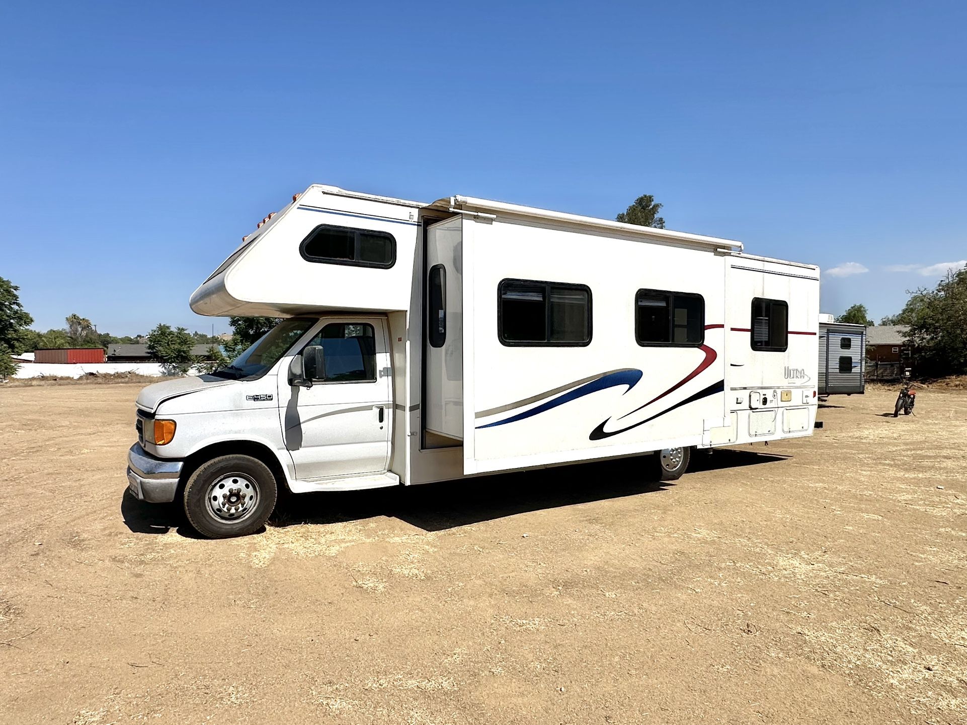 31Ft 2004 MOBILE TRAILER FOR SALE