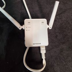NETGEAR WiFi Range Extender EX2700 - Coverage up to 800 sq.ft. and 10 devices...