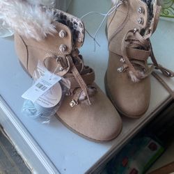 Boots Size 7