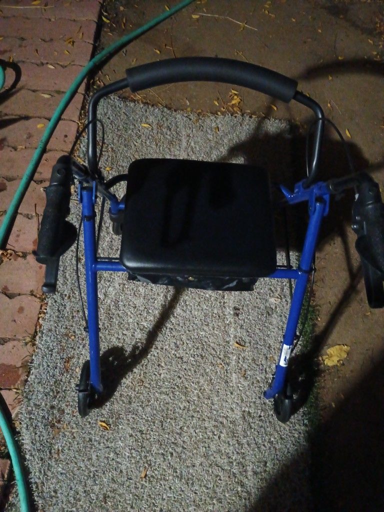 Andadera. Con Asiento Para Persona 250 Libras