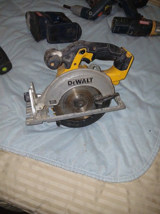 DeWalt Skillsaw
