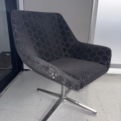 Modern Swivel Lounge Chair – Good Condition!