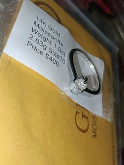 14K Gold Moissanite Solitaire Ring Size 10