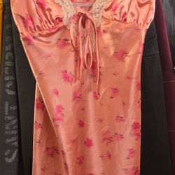 𝕎𝕠𝕞𝕖𝕟𝕤 𝕎𝕚𝕝𝕕 𝔽𝕒𝕓𝕝𝕖 Dress