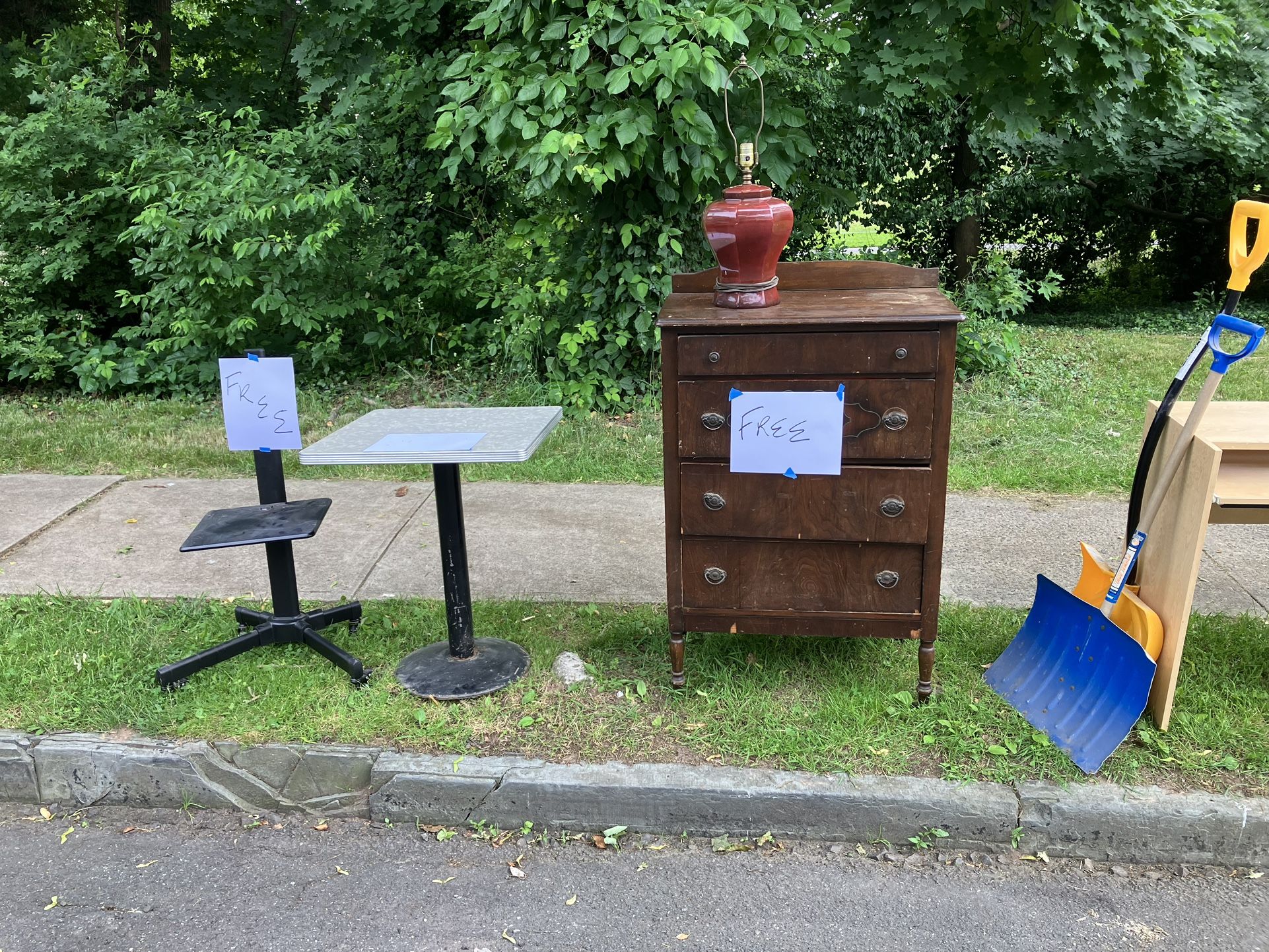 Curb Alert - Free stuff