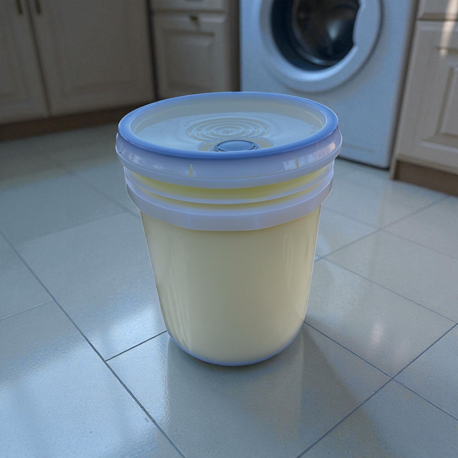 DREFT Laundry Detergent 50lb 5 Gallon Bucket