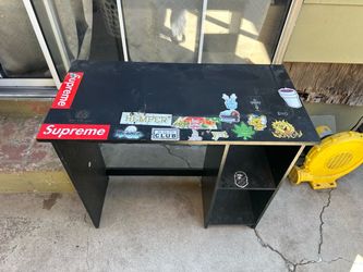 Computer desk