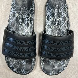 Sliders Snake Print Grayy And Black