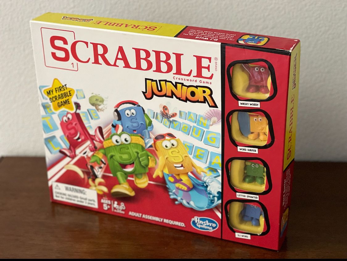 Hasbro Gaming Scrabble Junior Game, Family Educational Board Game for Kids, 2-4 Players, 5+ Years