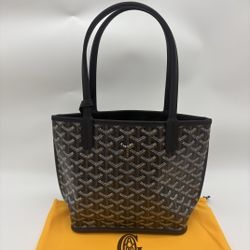 Goyard Black Reversible Mini Anjou in Black
