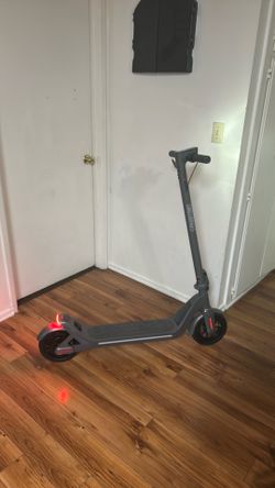 Phantom electric scooter