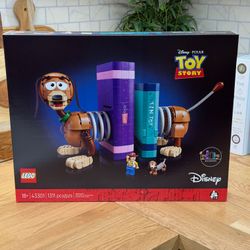 LEGO Disney Toy Story Slinky Dog Bookends 43301 New Sealed