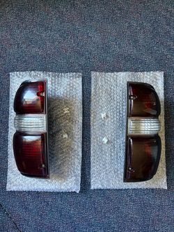 Pair of 1(contact info removed) Toyota Tacoma Tail Lights