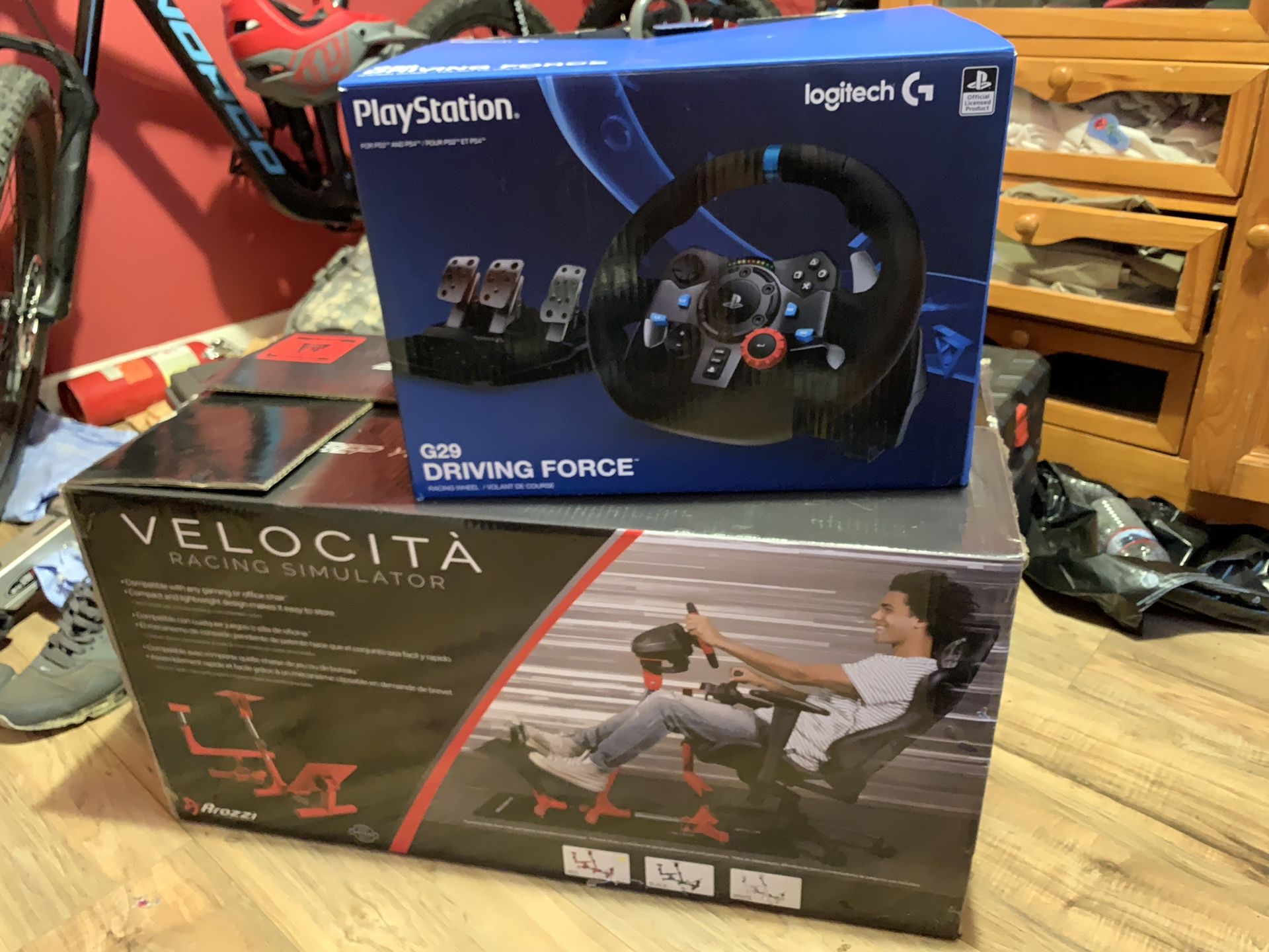 I’m sale My Velocita Arozzi racing simulator & G29