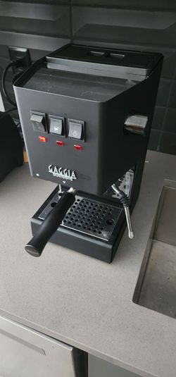 Gaggia Classic Pro E24 Espresso Machine