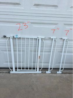 Metal baby/puppy gate
