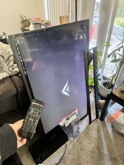 Vizio LED smart TV 47in 1080p Model #E470i-A0