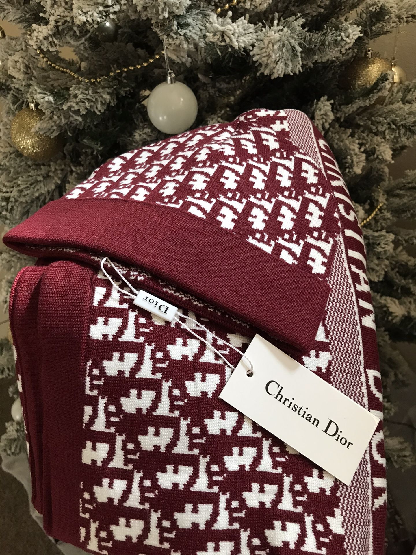 D*or Beanie/Scarf Set (Burgundy)