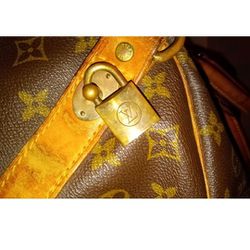 Louis Vuitton Luxury Duffle Bag 