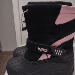 TOTES SNOW/WINTER BOOTS