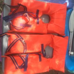 Set of two kids life jackets only $25 firm